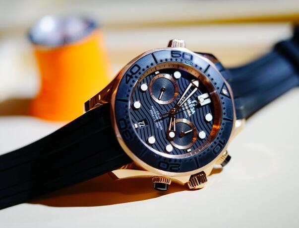 The new Seamaster Chronograph is precise and reliable.